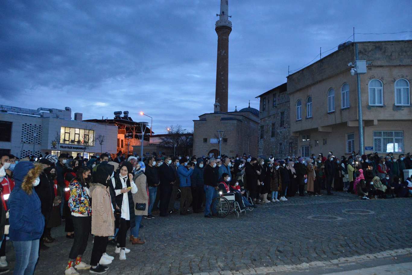 Siirt'te "ışık hadisesi" olayı bulut engeline takıldı Siirt'te "ışık hadisesi" olayı bulut engeline takıldı
